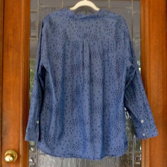 CROFT & BARROW SIZE 2X BUTTON FRONT SHIRT - Picture 2 of 4